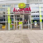 Immostay Ferienhaus Mit Garten & Free Parking