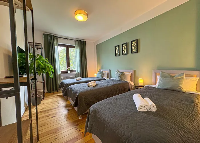 Immostay Ferienhaus Mit Garten & Free Parking