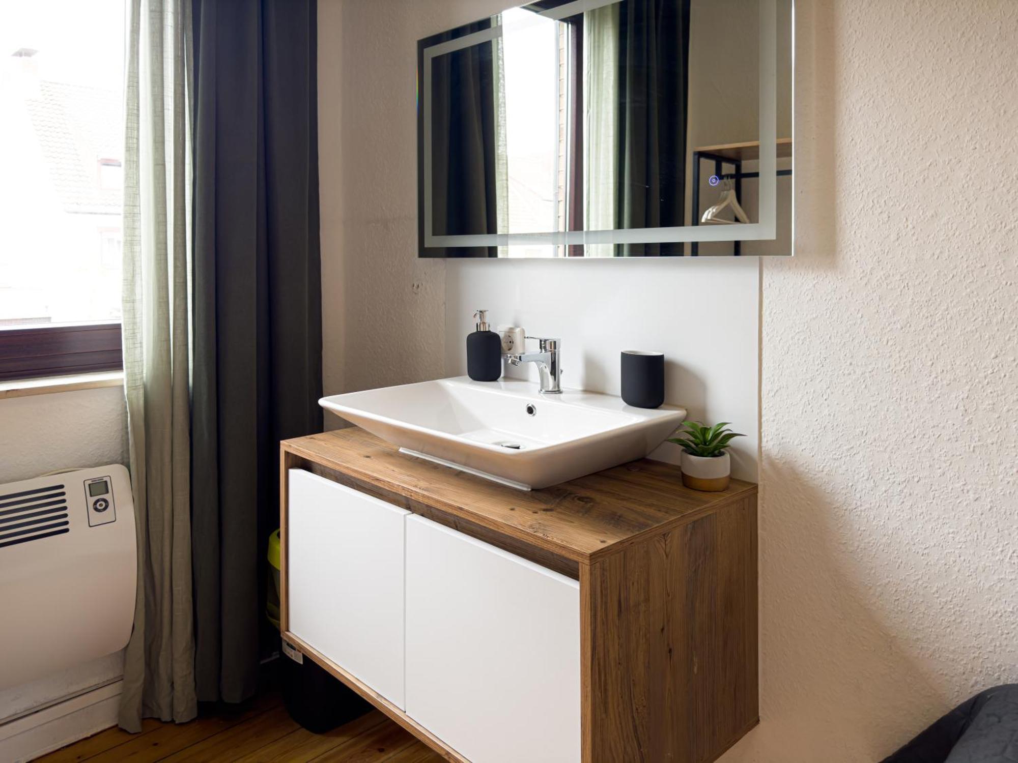 Apartment Immostay Mit Garten & Free Parking BRE